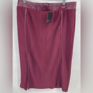NWT Andrew Marc Wine Red Accordian Pleated Skirt Business Professional Lg